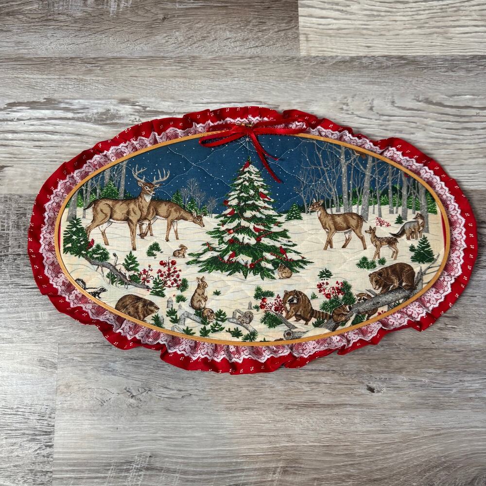 Vintage Handmade Christmas Oval Wall Hanging / Fabric Art with Woodland Animals